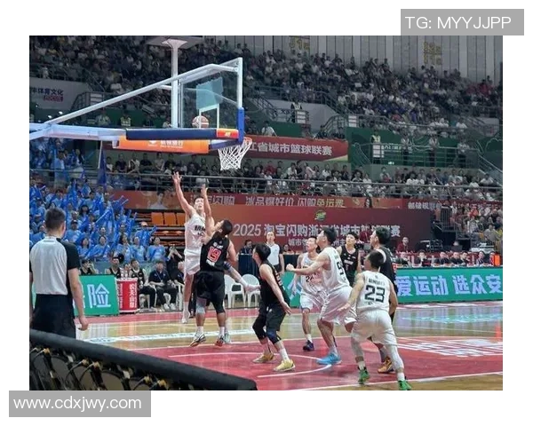 深圳篮球队与杭州篮球队赛后技术分析与战术探讨 深圳篮球队与杭州篮球队赛后技术分析与战术探讨